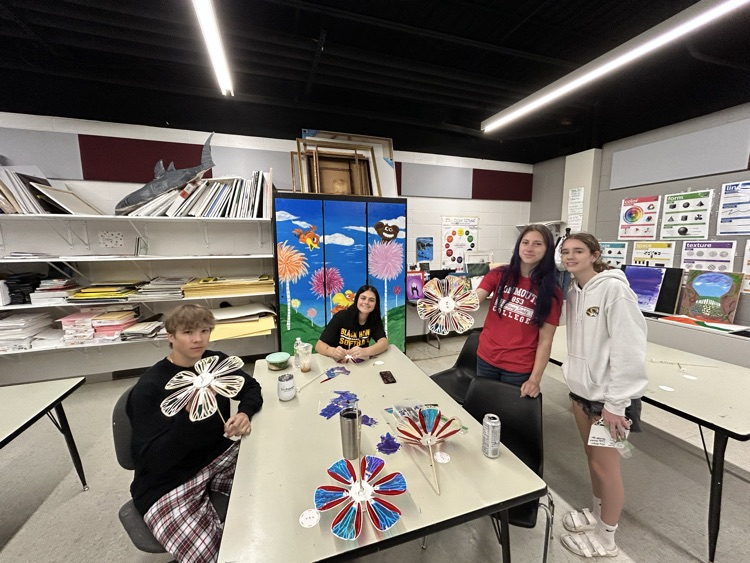 Seniors last day & final projects!