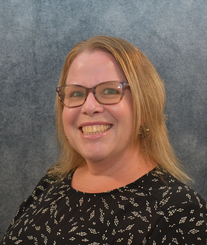 Karen Peek Headshot