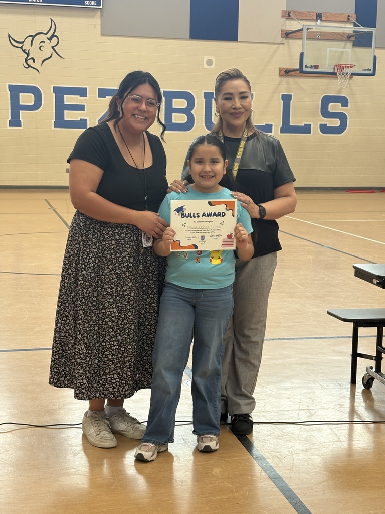 Ms. WIlliams with her Bulls Award Winner