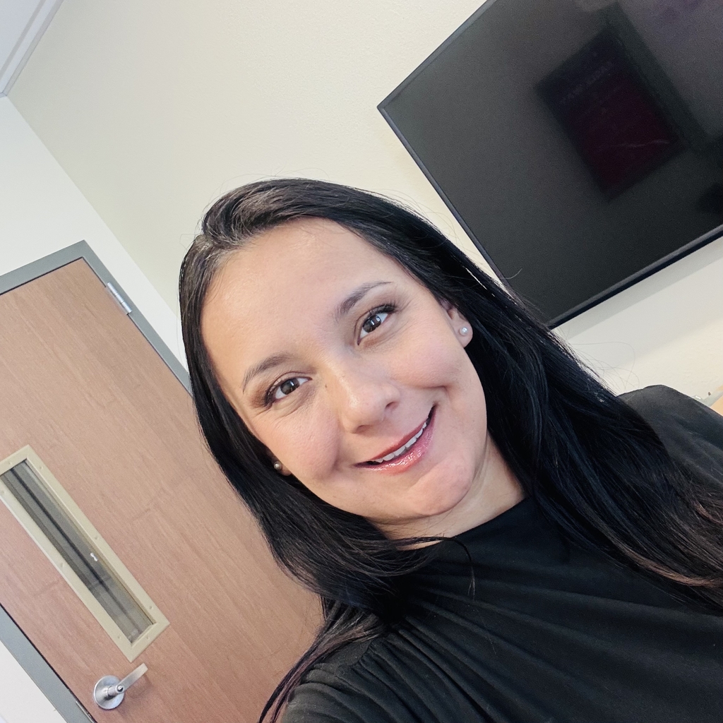 Photo of Ms. Rojas
