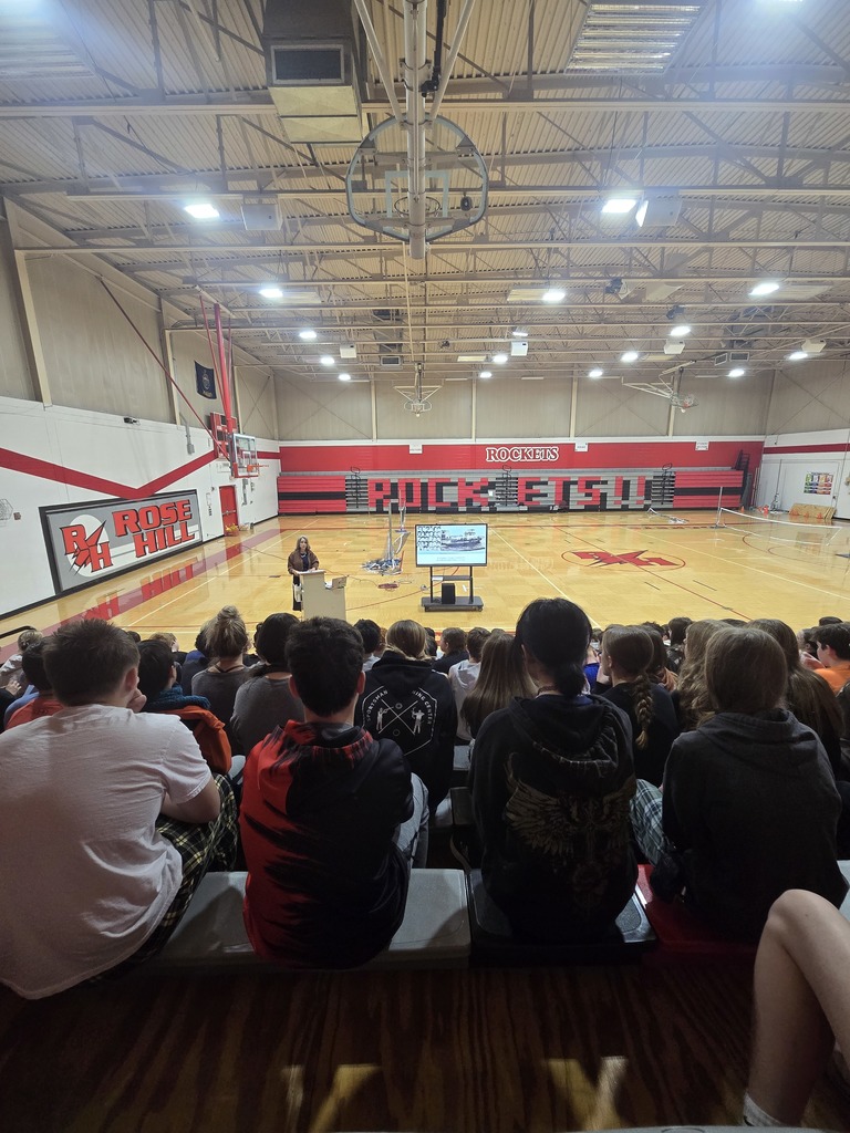 RHMS 7th grade students enjoying the guest speaker