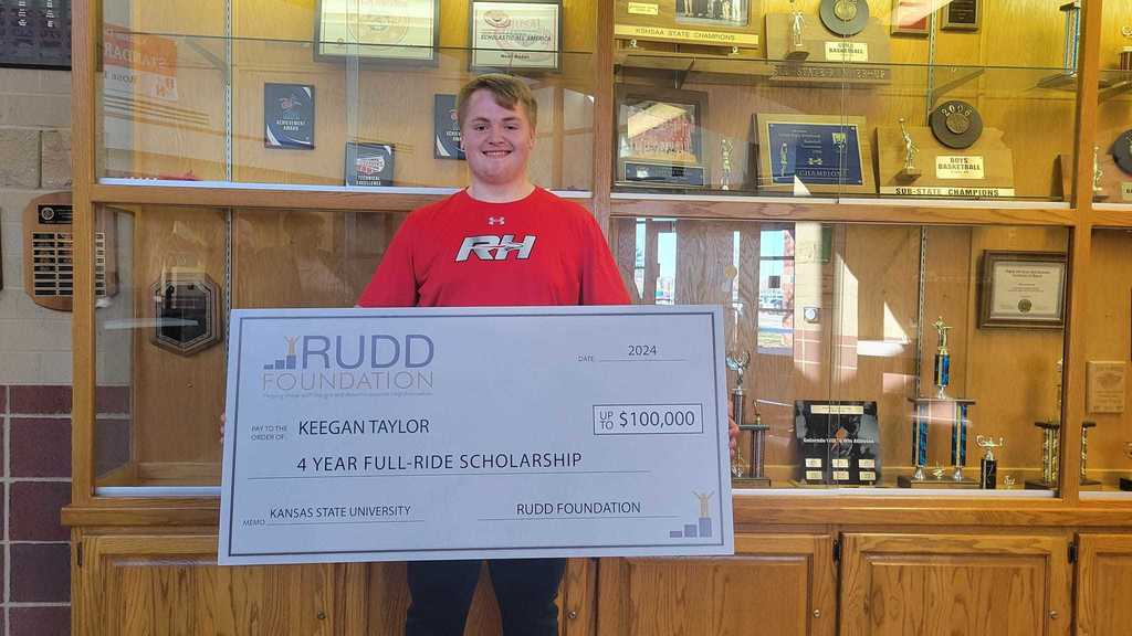 Keegan Taylor with Rudd check