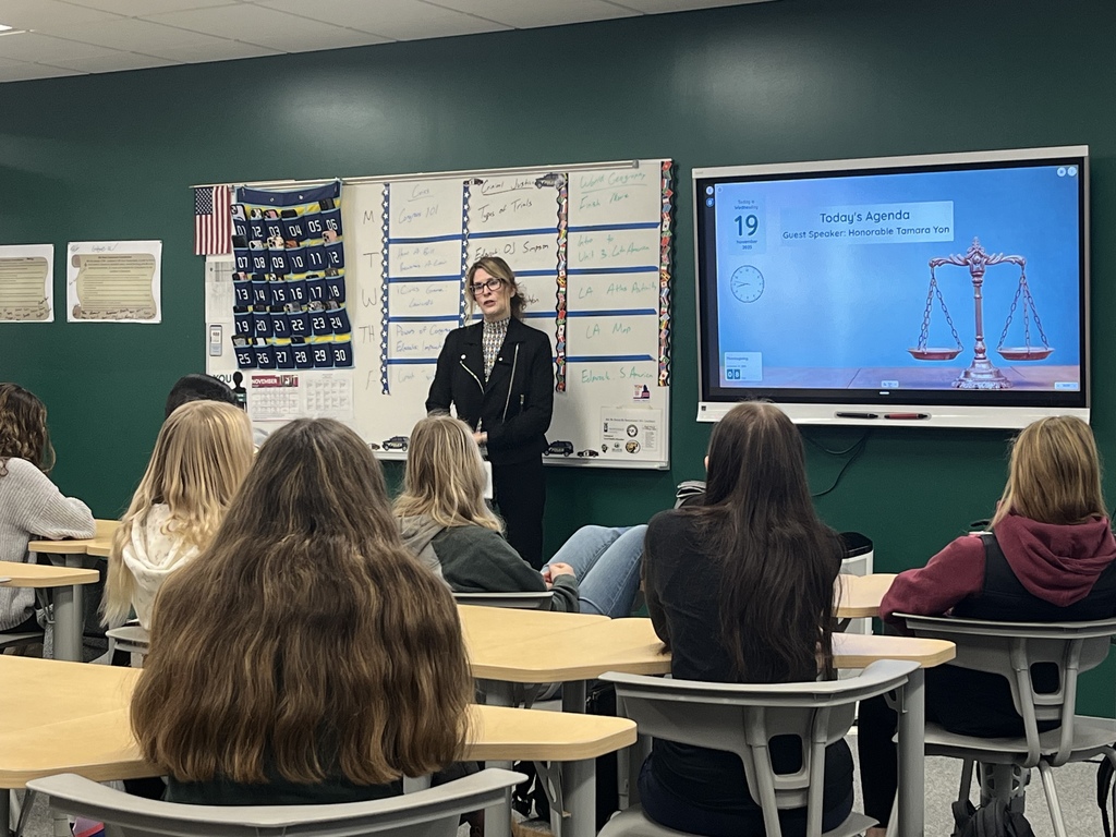 Honorable Judge Yon visits Mr. Landman's Criminal Justice Class.
