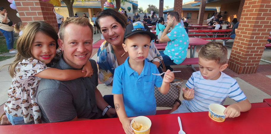 family with ice cream