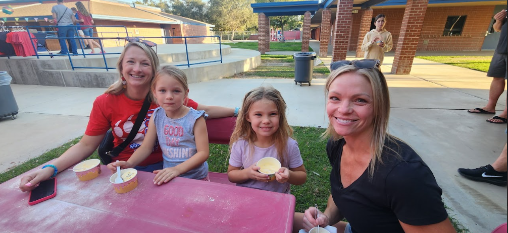 family with ice cream