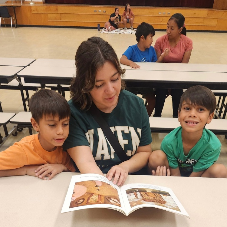 moms reading with their children