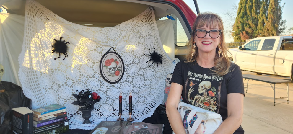 lady with spiders and books