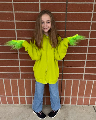 student dress as favorite holiday movie characters