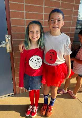 students dressed up as Thing 1
