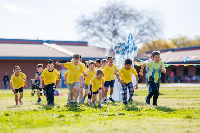 students running