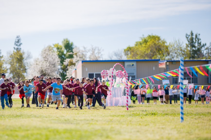 students running