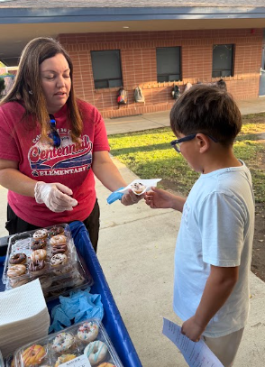 students getting donuts