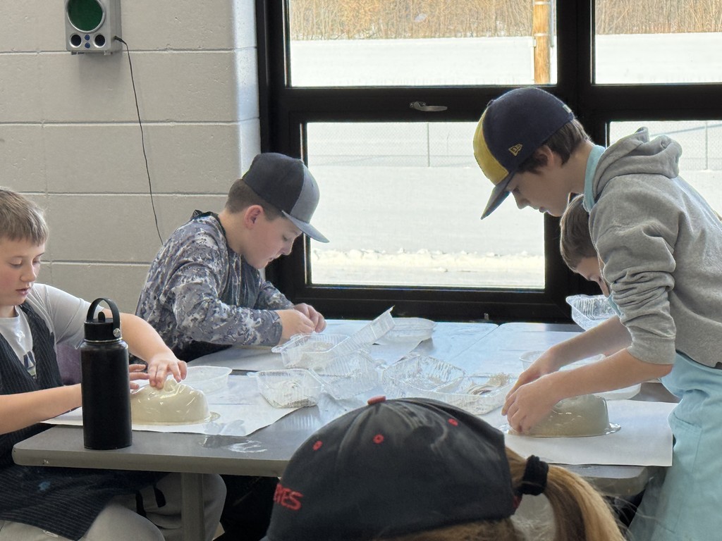 7th grd art students