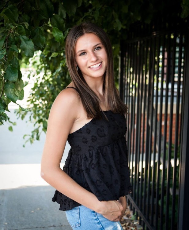 Senior Spotlight Isabelle Groshek