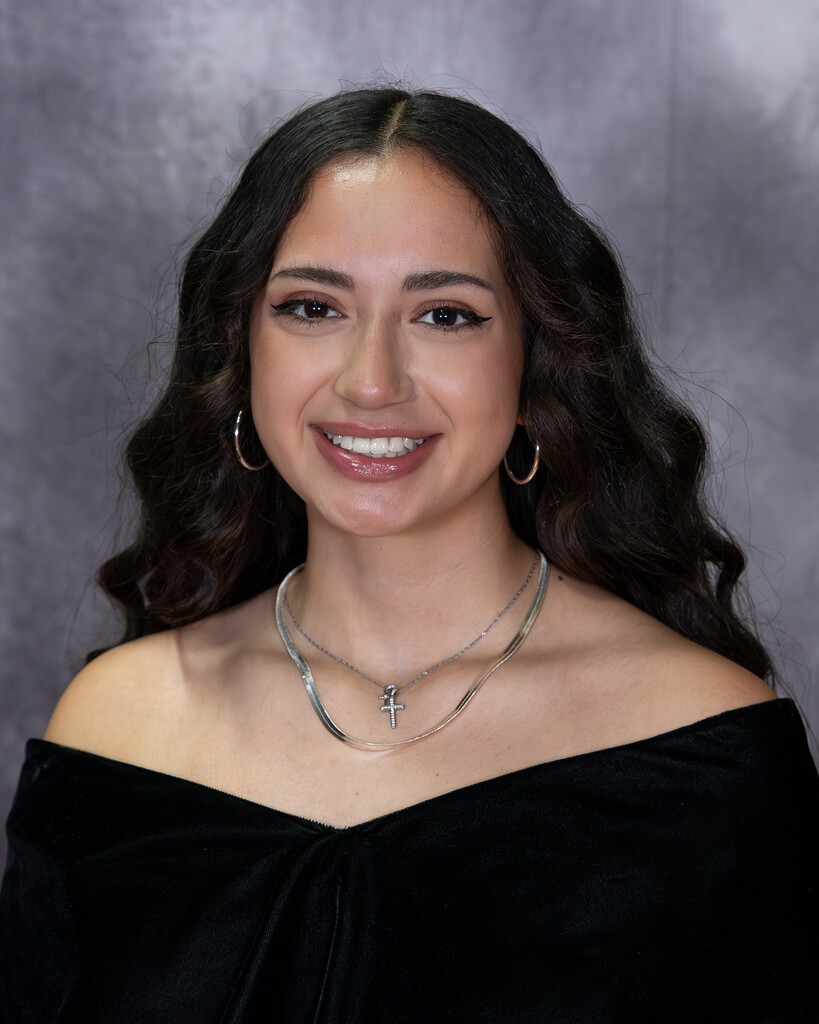 lillyan almanza
