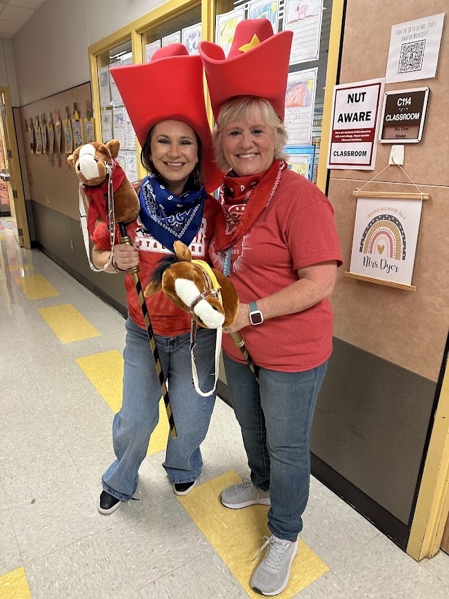 Winners Mrs. Manning and Mrs Lanford