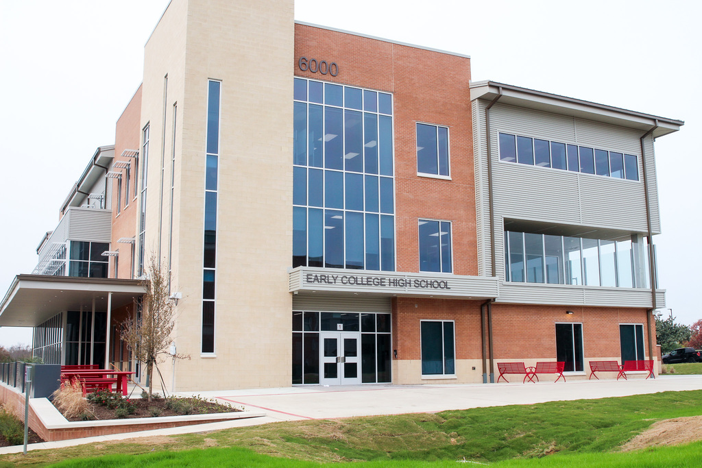 Early College High School's new campus with students and staff