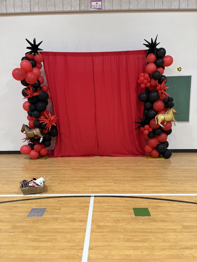 Photo screen at ceremony 
