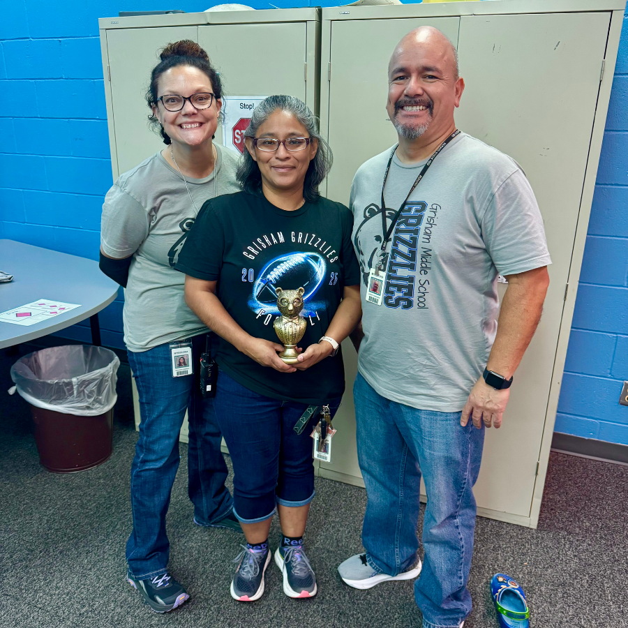 The FCC team wins the Golden Grizzly Award