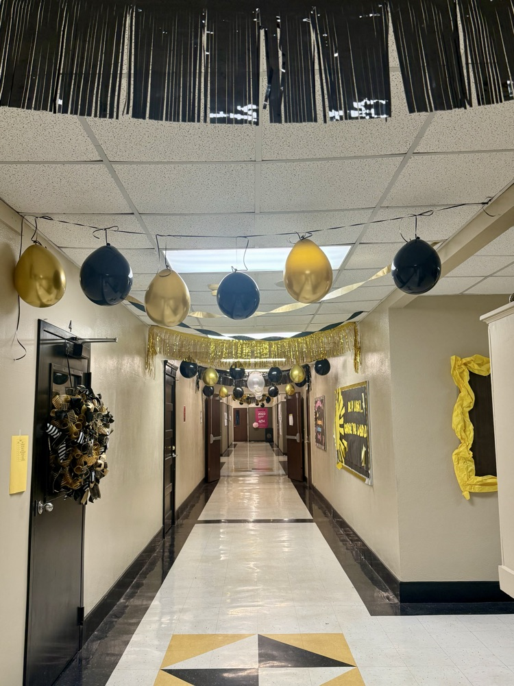 Halls decorated for homecoming