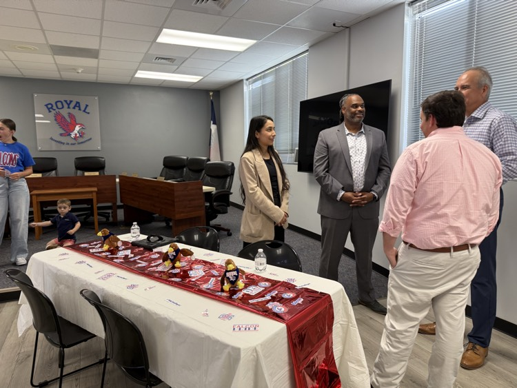 A Royal Welcome: Community Meets Superintendent Pape