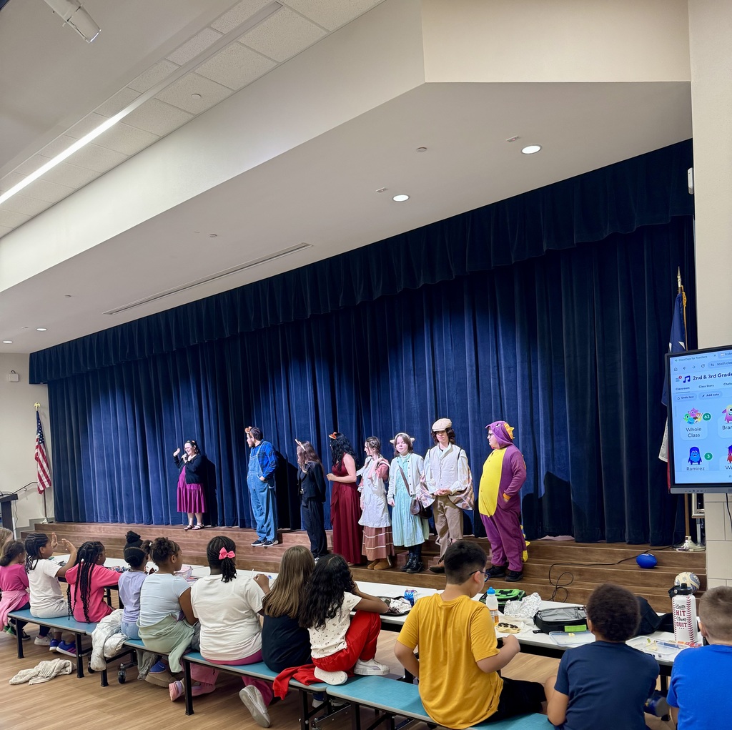 Theater performance at lunch
