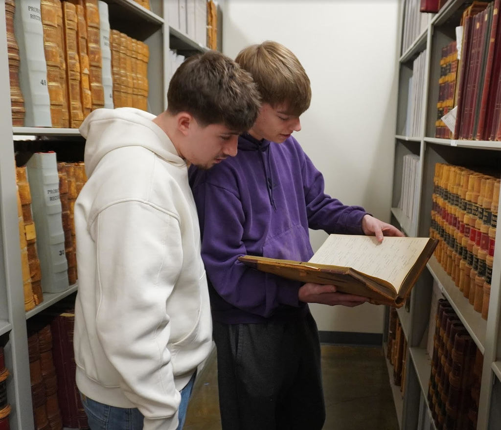 Makennah Jura Captures Research & Curation Field Trip