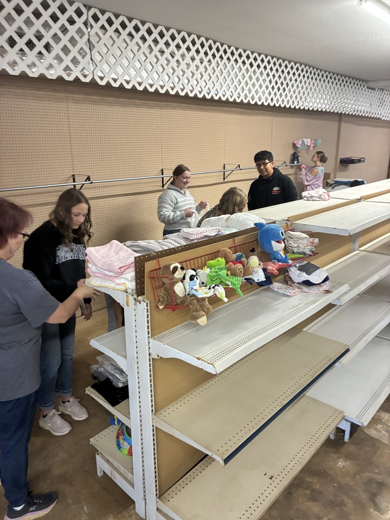 Annie Closet Volunteers - NHS
