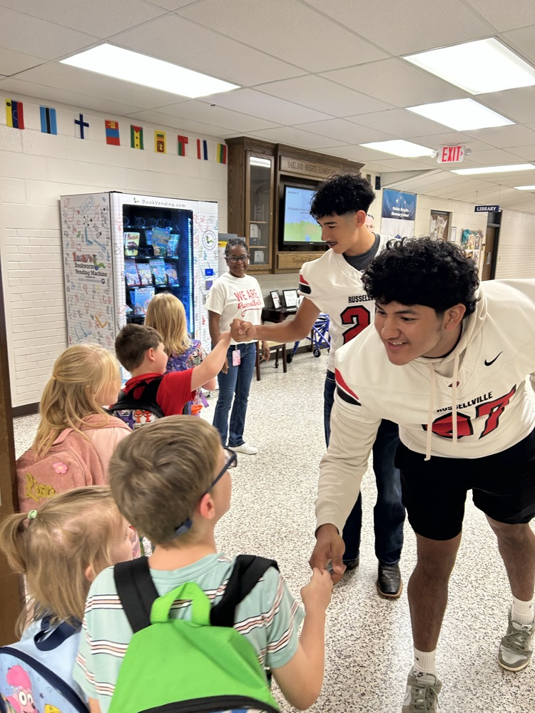 Cyclone Football team greeters