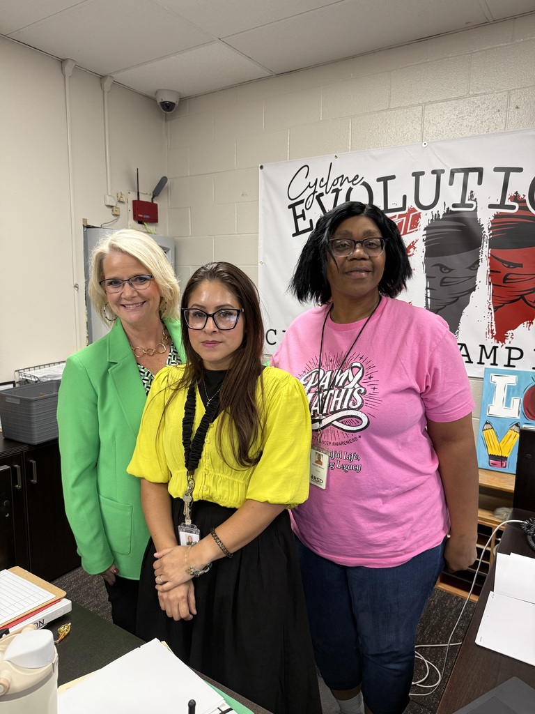 celebrating neon day for red ribbon week - students posing for a photo