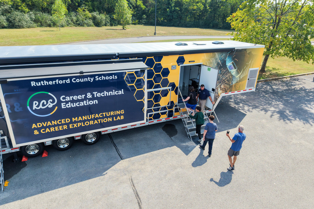 Exterior image of RCS Advanced Manufacturing Mobile Learning Lab