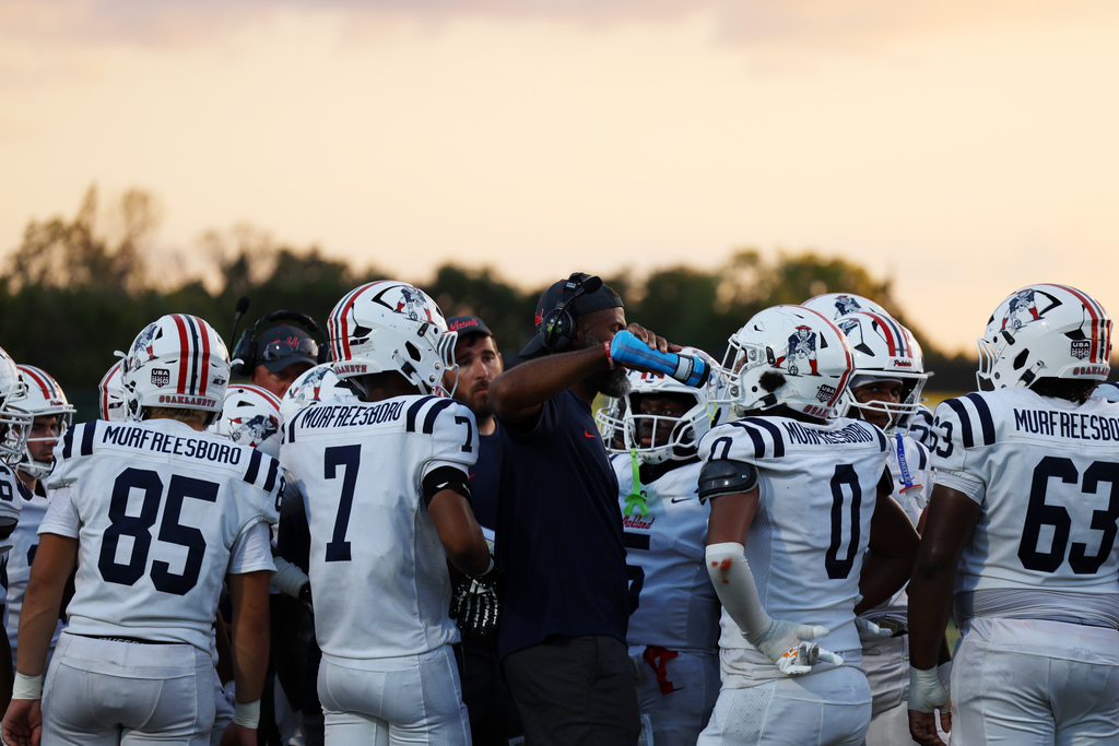 coach give player water