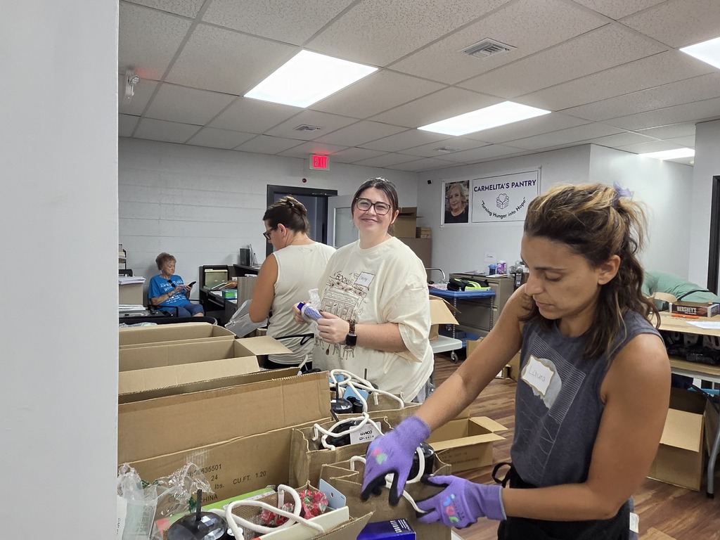 Mirna's Place Volunteers