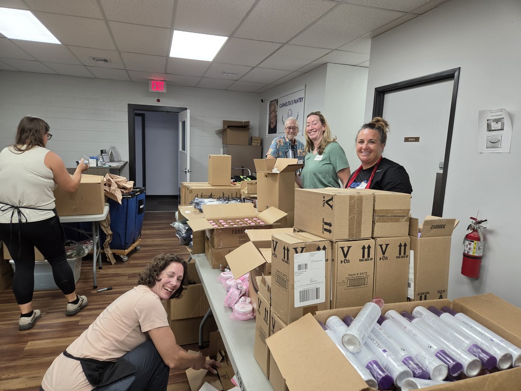 Mirna's Place Volunteers