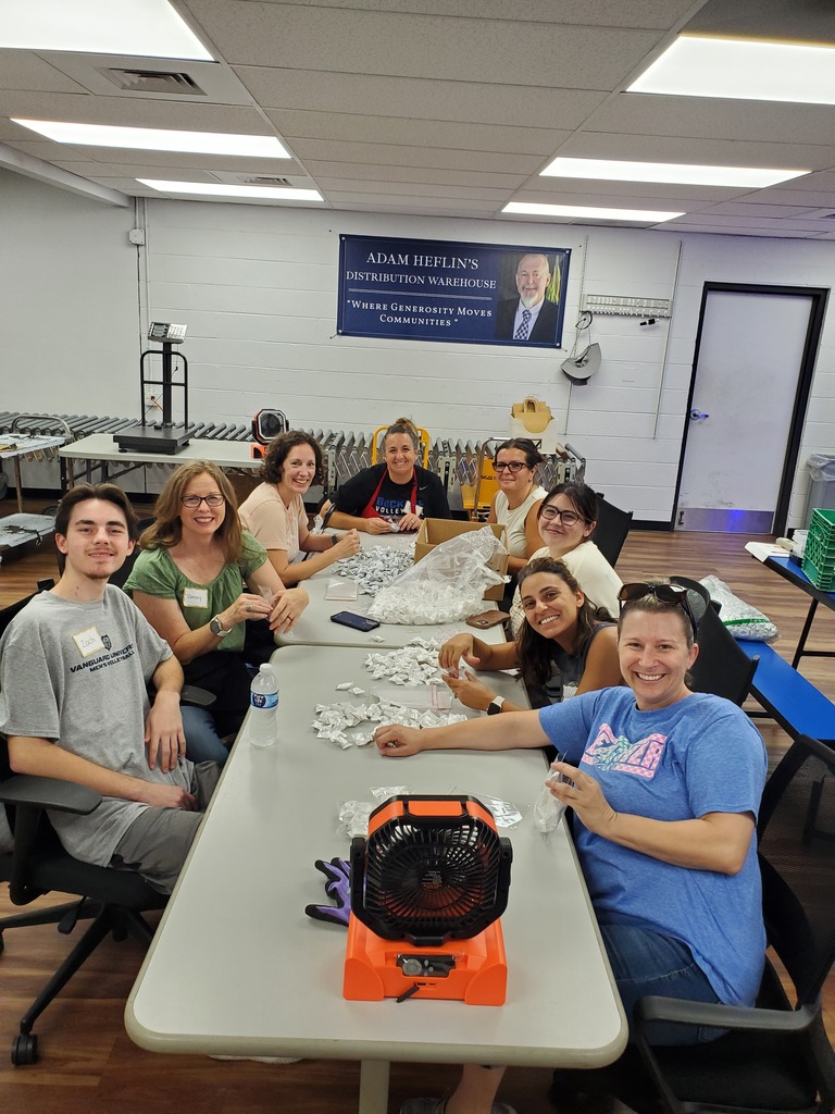 Mirna's Place Volunteers