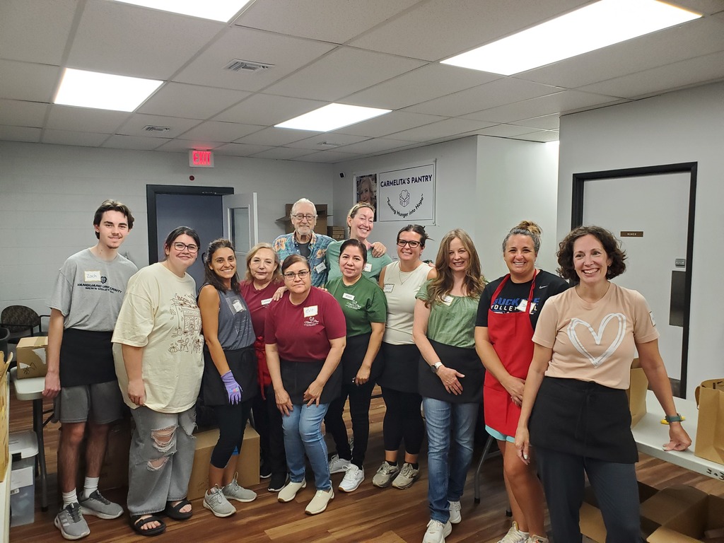 Mirna's Place Volunteers