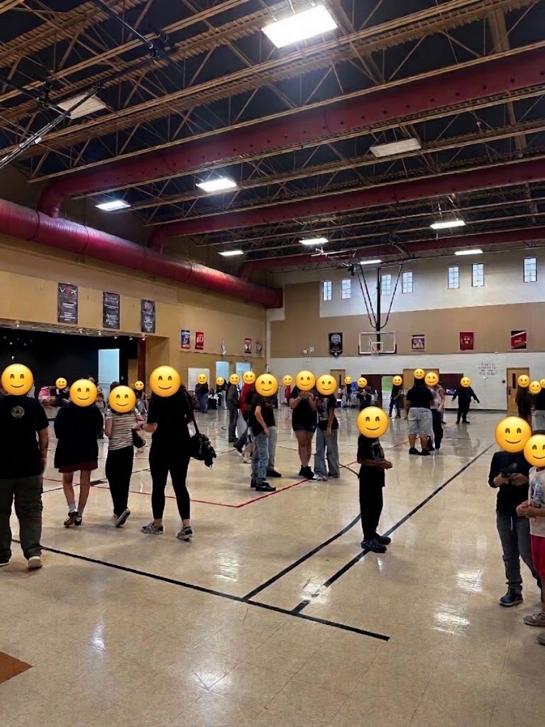 Carnival nights & fall delight! 🍂🎪 Huge thanks to everyone who joined us for games, snacks, and tons of fun last night. Which picture is your favorite? 📸👇