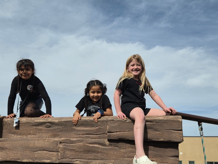 kids on wall