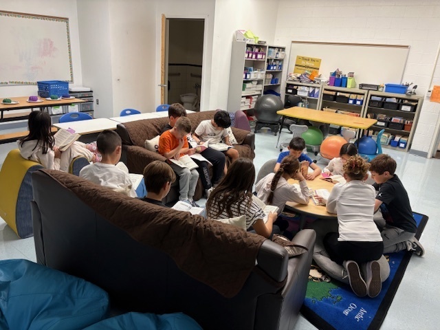 couch, books, students