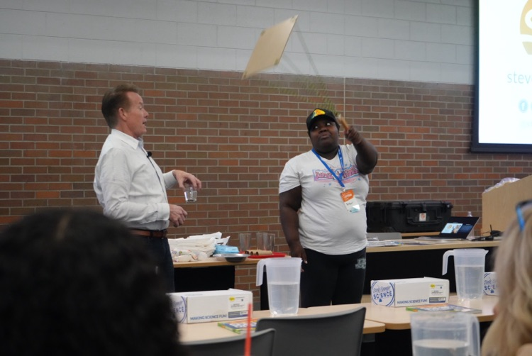 Steve Spangler training offered at Saginaw ISD Jerome STEM Campus. 