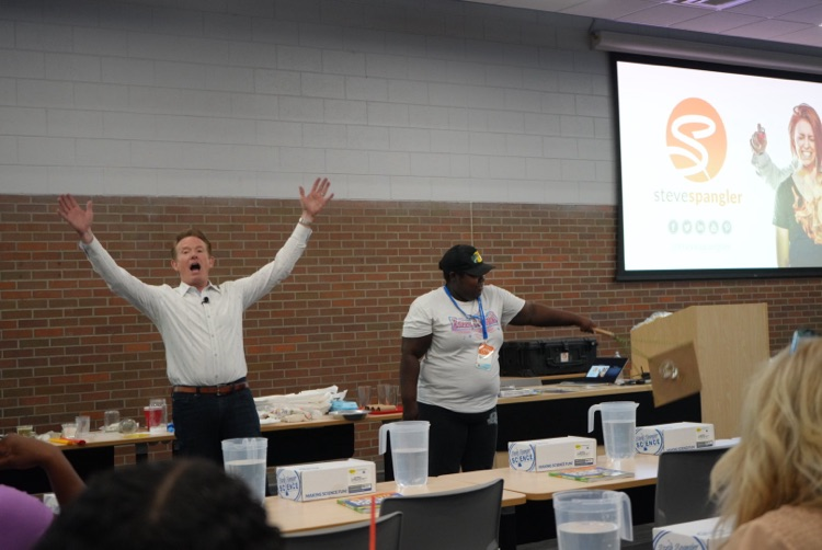 Steve Spangler training offered at Saginaw ISD Jerome STEM Campus. 