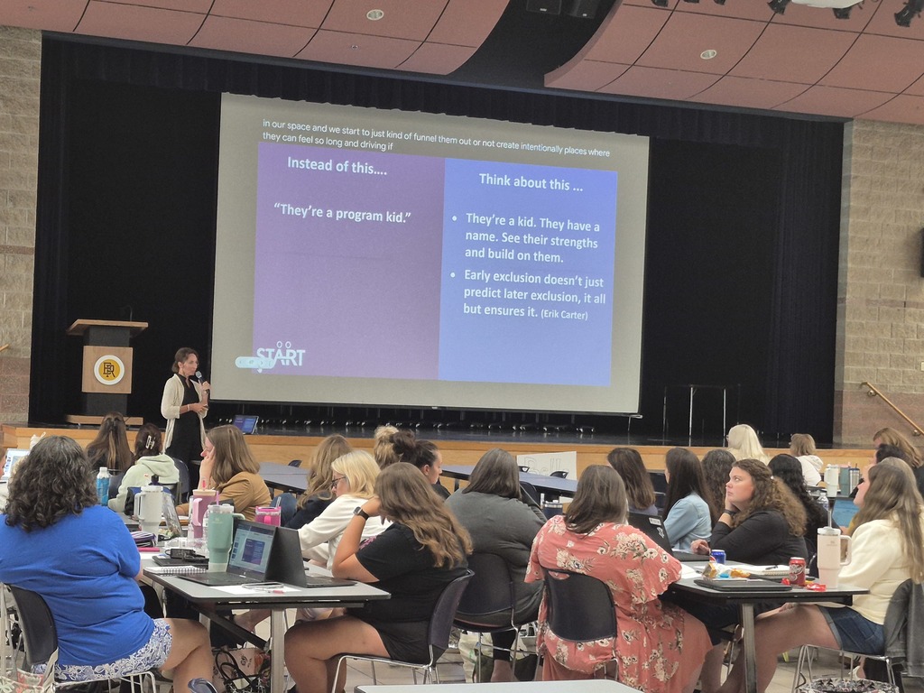 Kim Miller, Saginaw ISD Teacher Consultant for ASD presents to teachers