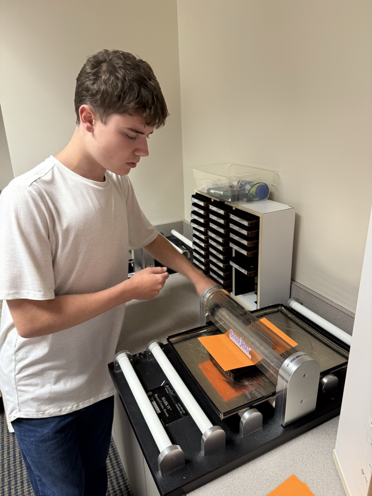 Using a dye cut machine 