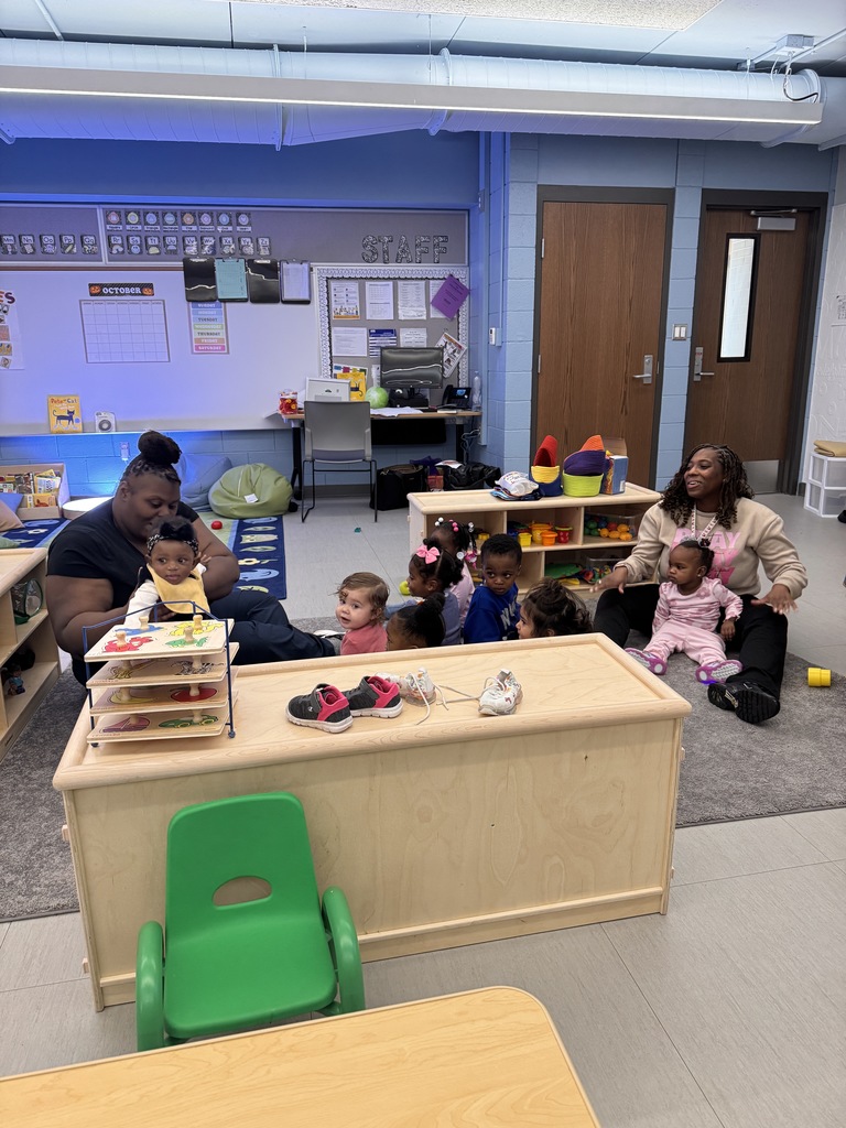 Classroom working in large-group. 