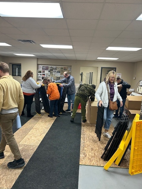 Student SOAR group working at Hoyt Park