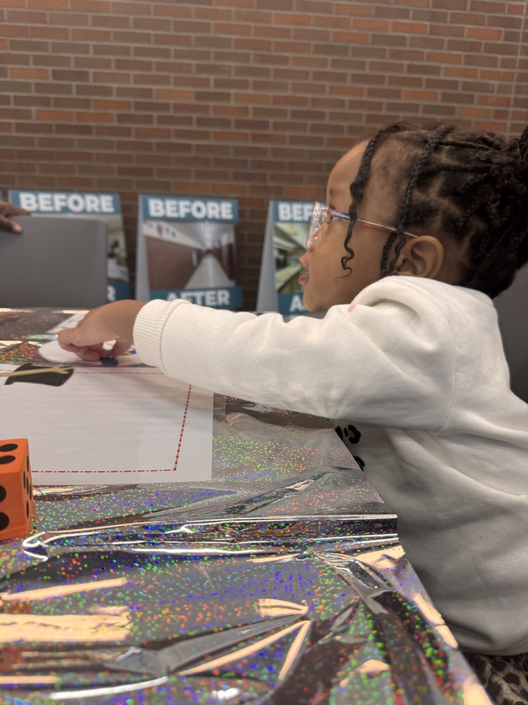 Families at Jerome’s December Parent Club.
