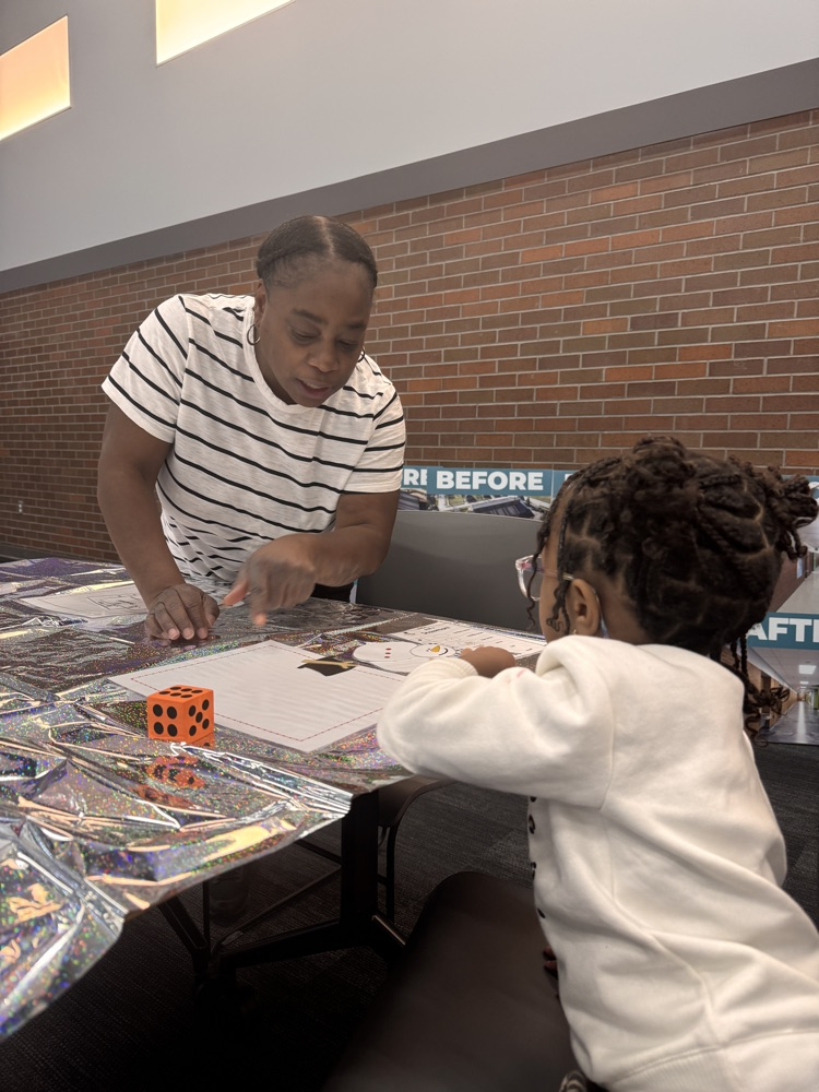 Families at Jerome’s December Parent Club.