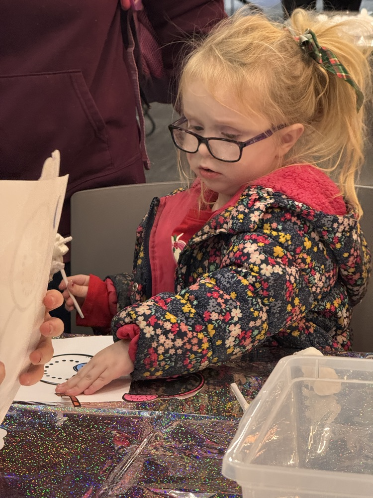 Families at Jerome’s December Parent Club.