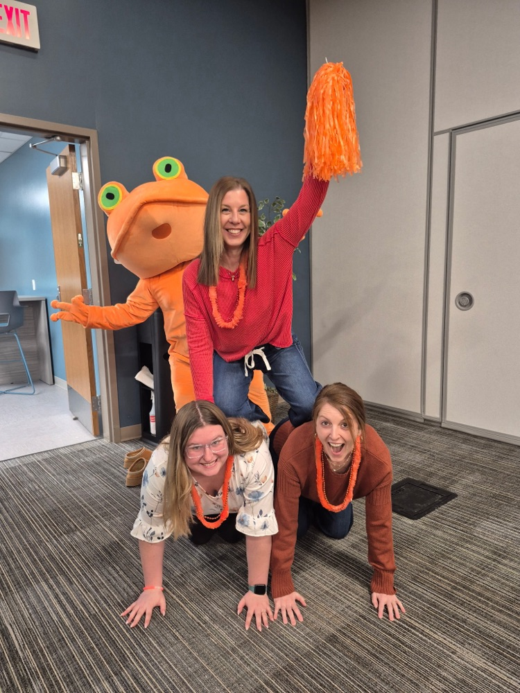 staff in pyramid at orange frog with Spark