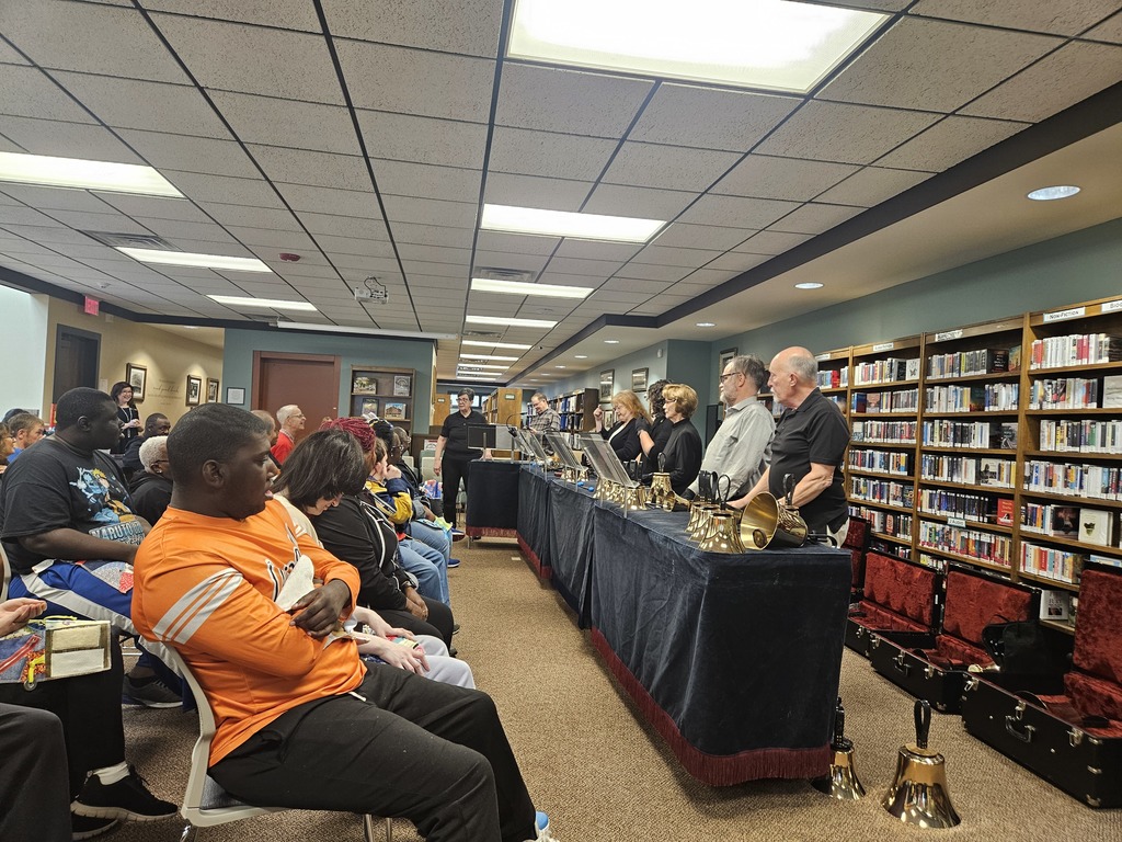 Ms. Sarah's, Ms. Autumn and Ms. Tywonda took their students to the Frankenmuth Library to learn about bells and hand chimes.  The music was beautiful!